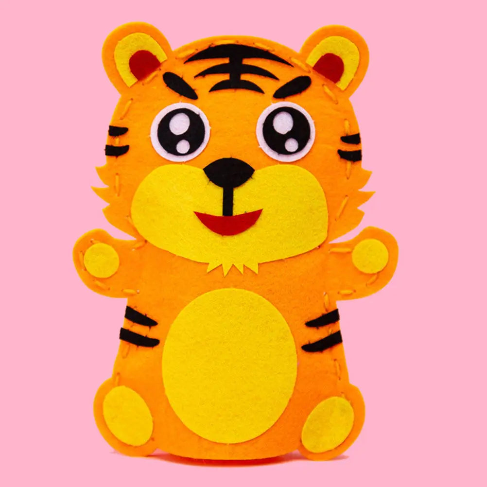 8Pcs Kids Hand Puppet Materials Kit Nonwoven DIY Sewing Craft Cartoon Pattern Early Development Craft Set Kids Education Toys