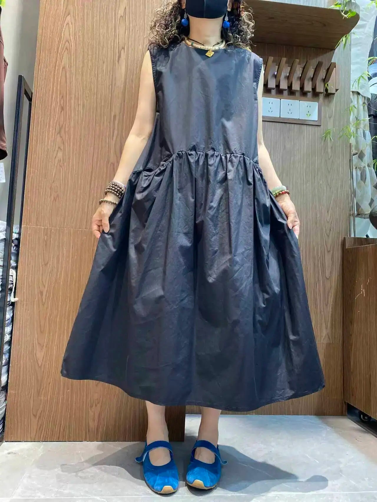 Minimalist Style Pleated Sleeveless Dress Women Black Waist-cinching Casual Long Dress Black XY335