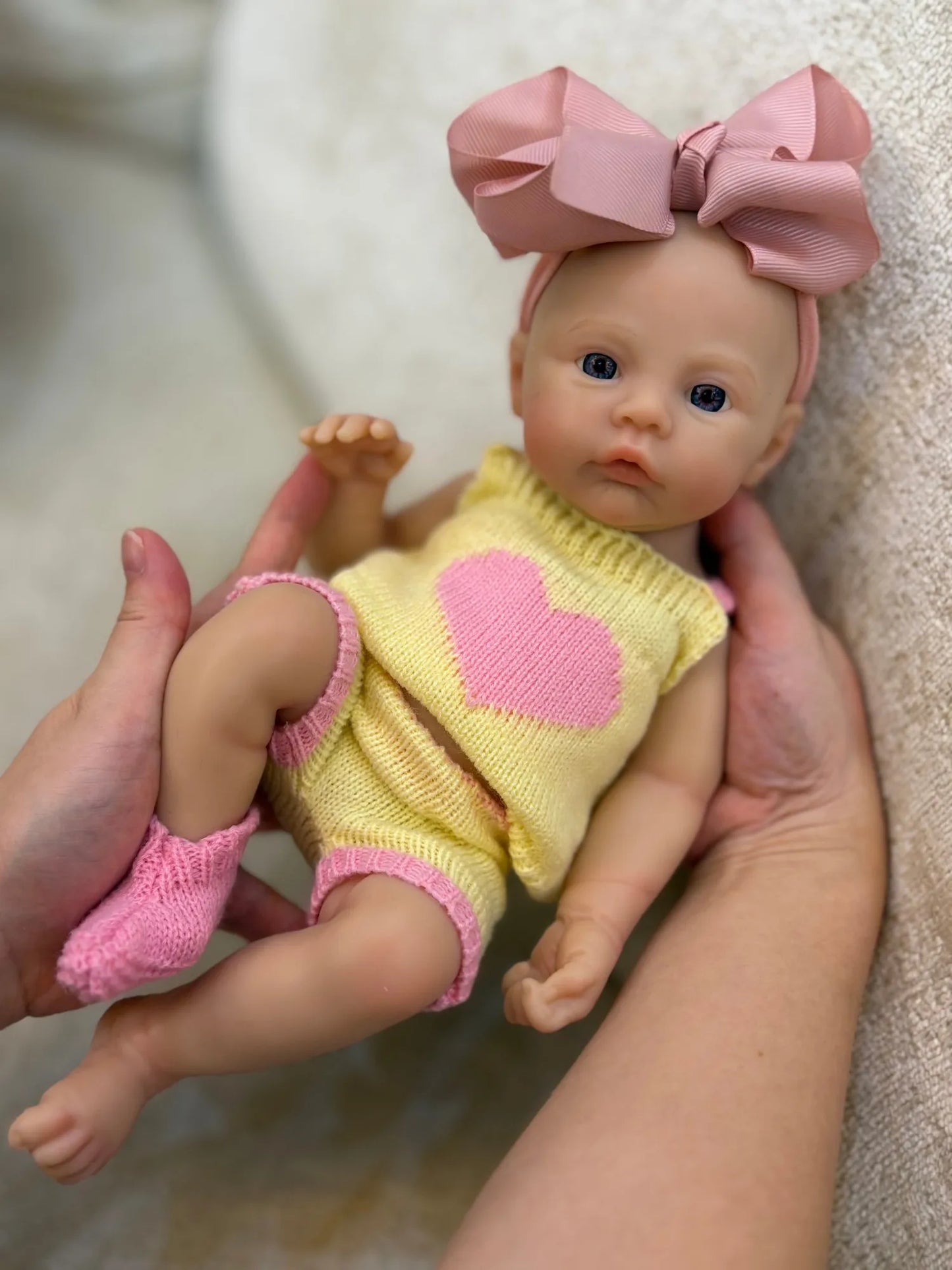 13inch Silicone Reborn Bebe Girl With 2 Sets of Outfits, Open Mouth, Waterproof, Lifelike Painted Newborn Baby Girl Toys