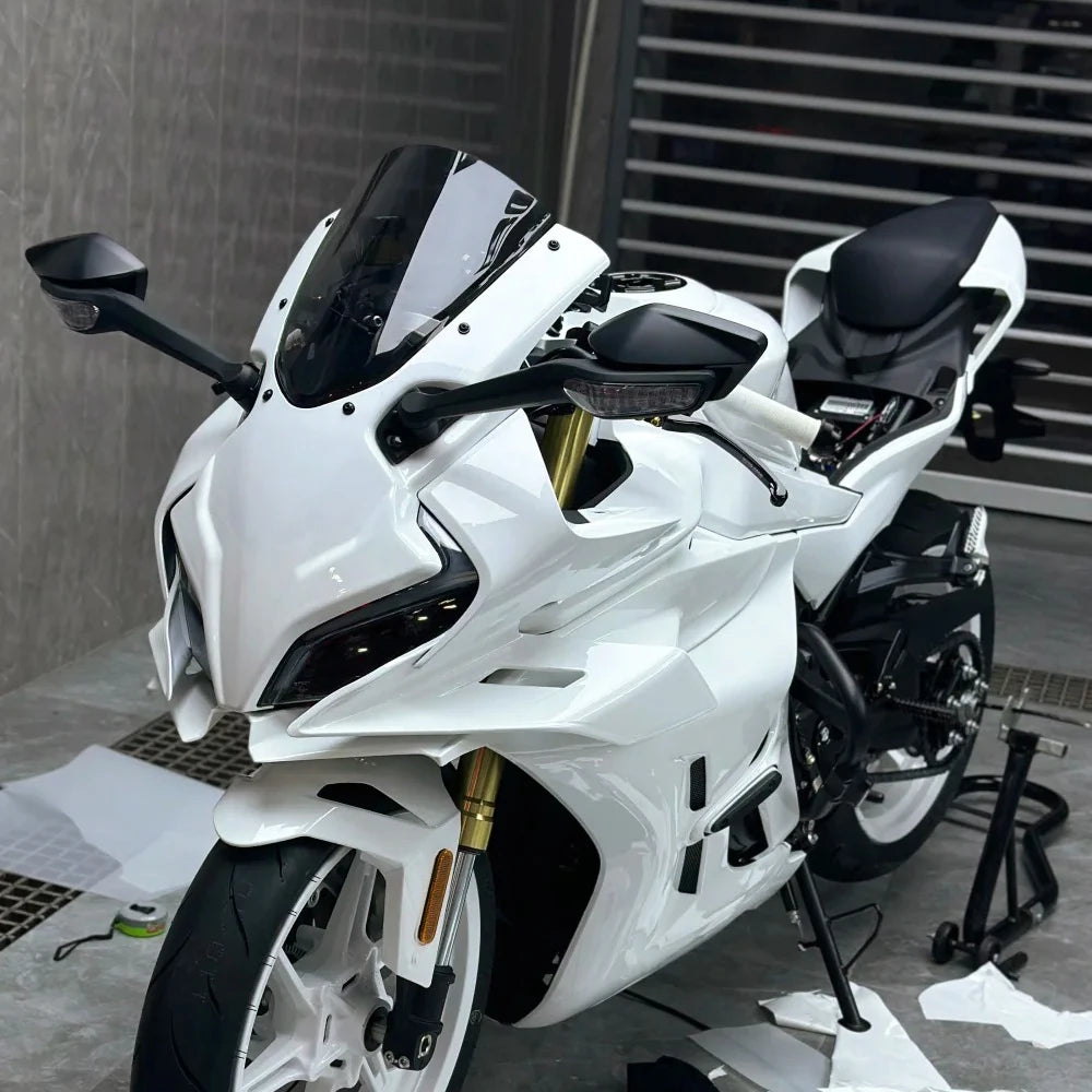 White Glossy Vinyl Car Wrap Film  Matte Waterproof Vinyl Wrap Console Laptop Skin Air Free Motorcycle Stickers Auto Accessories