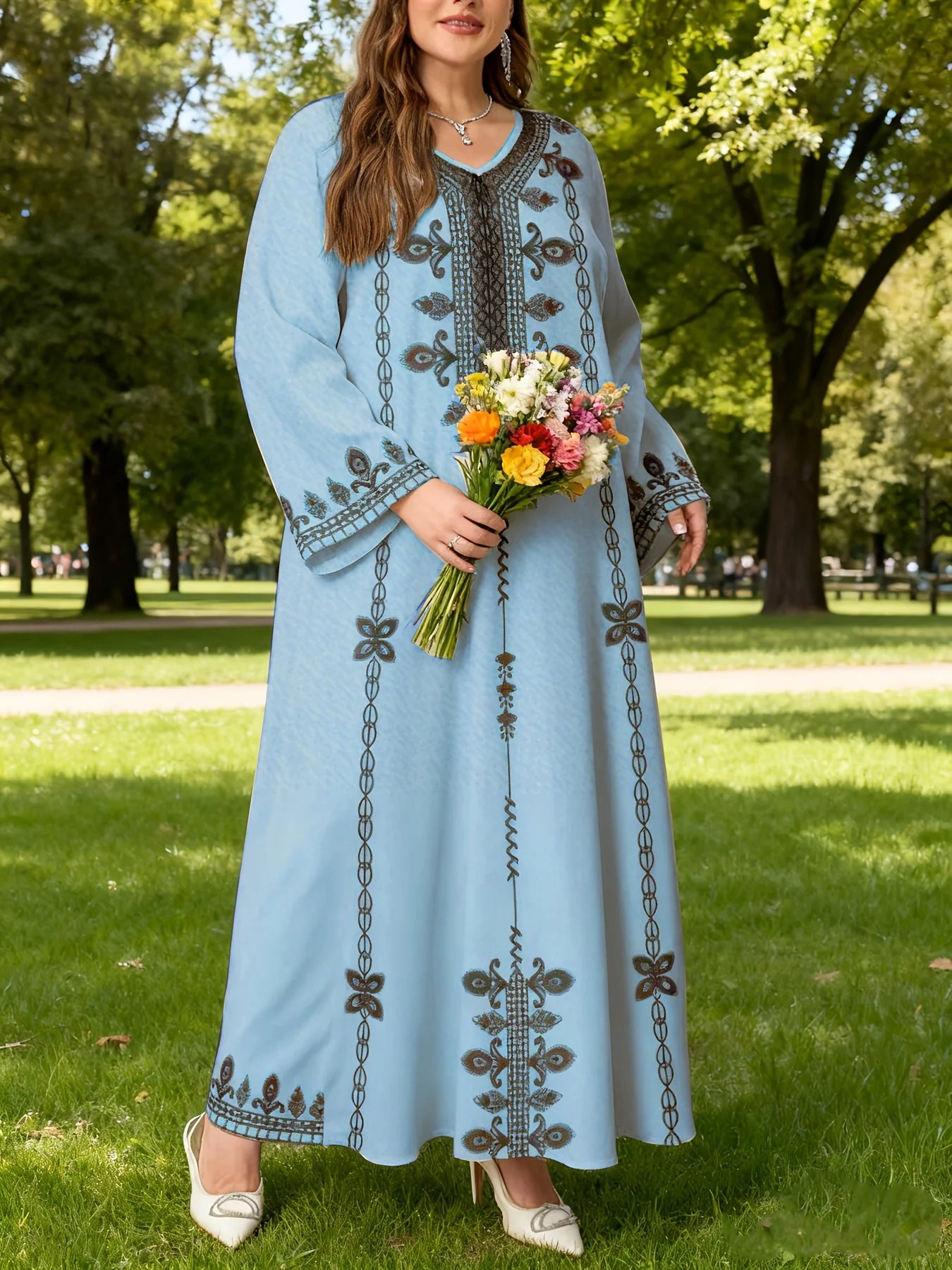 Middle Eastern Elegant Robe, New Spring and Autumn Style, Plus-Size Fashion Women's Clothing, Ethnic Print, Stylish, Loose and Comfortable, Holiday Style Long-Sleeve Dress