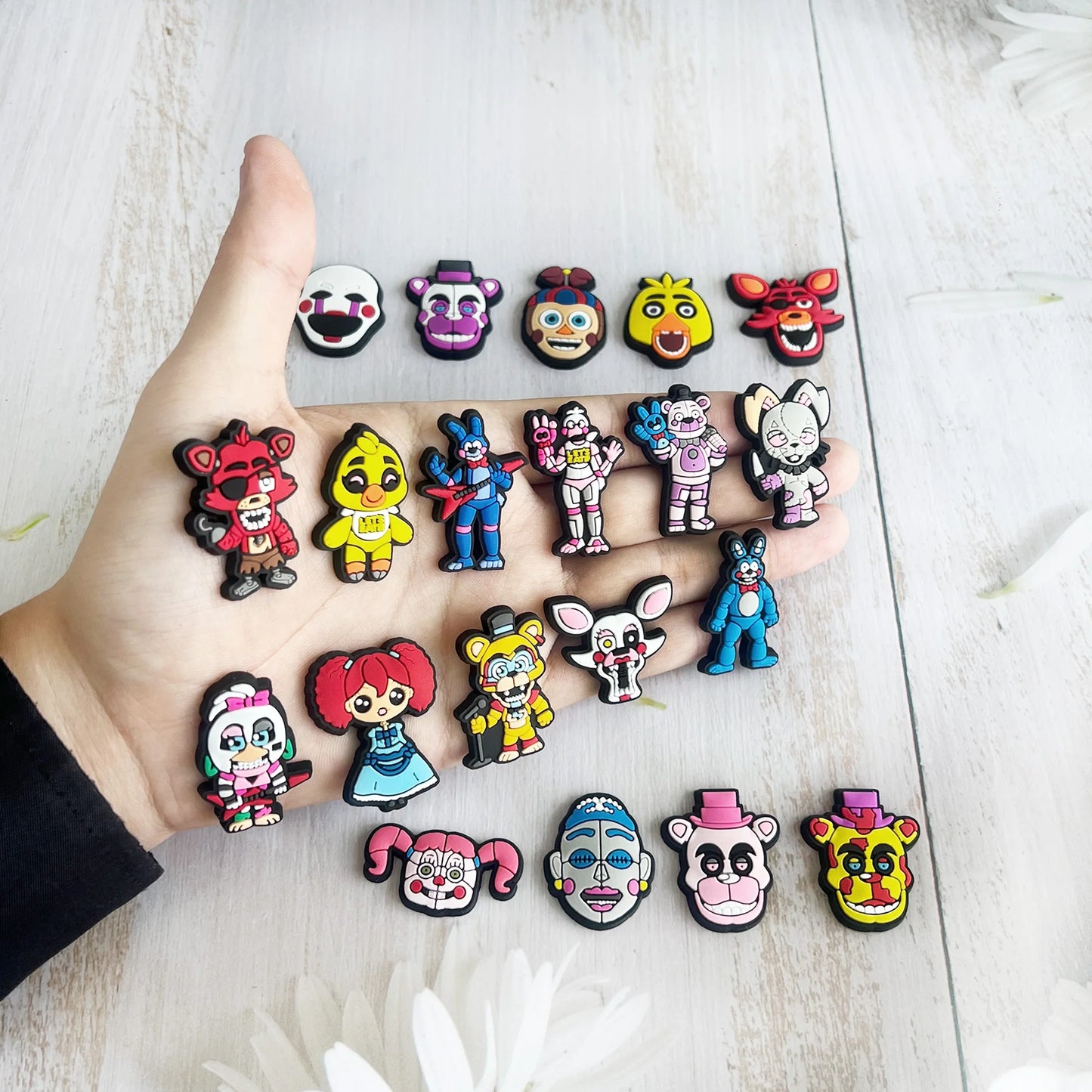 24-100PCS Mix Cartoon Shoe Charms Anime Character Comic Clog Sandal Shoe Accessories Decoration Buckle Fit Wristbands Kids Gifts
