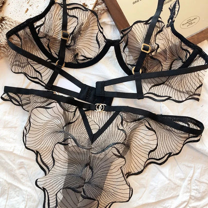2 Pieces Summer Ultra Thin Breathable Women Underwear Sexy Lace Bra French Mesh Temptation Intimates Lingerie and Briefs Sets