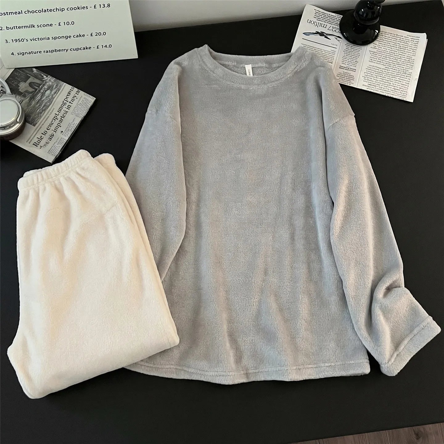 Men's Coral Fleece Pajamas Thickened Flannel Home Clothes Set Casual Loose Fit Autumn Winter Warm Sleepwear round Neck Sweats...