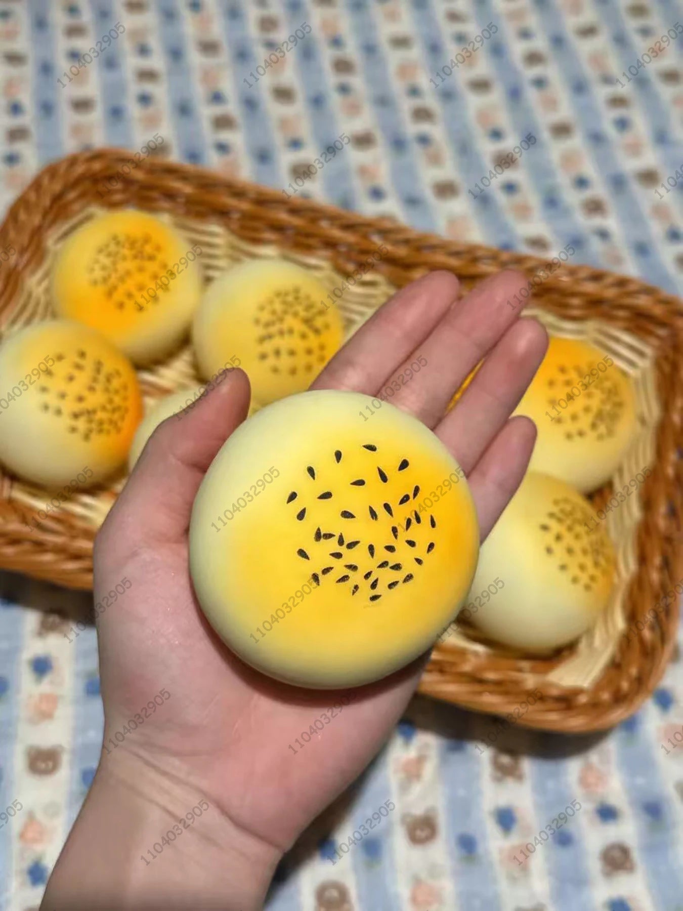 Food-Shaped Crunchy Stress Ball Blocks Filled Squishy Toys Non-Bounce Squeeze Ball ASMR Anti Stress Fidget Toys for Kids &Adults