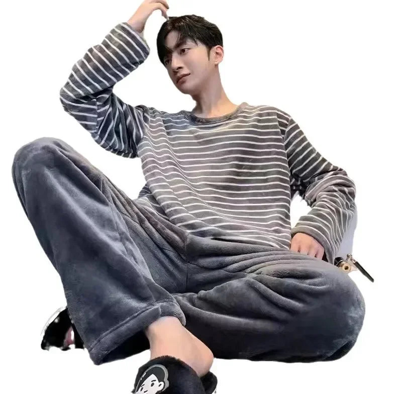 Loose Fit Coral Fleece Pajama Set for Men Winter Comfortable round Neck Plaid Design Home Clothes Youth Large Size Nightwear