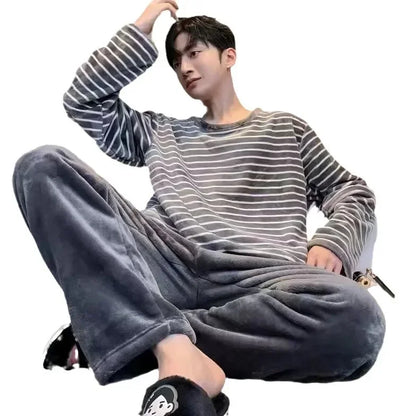 Loose Fit Coral Fleece Pajama Set for Men Winter Comfortable round Neck Plaid Design Home Clothes Youth Large Size Nightwear