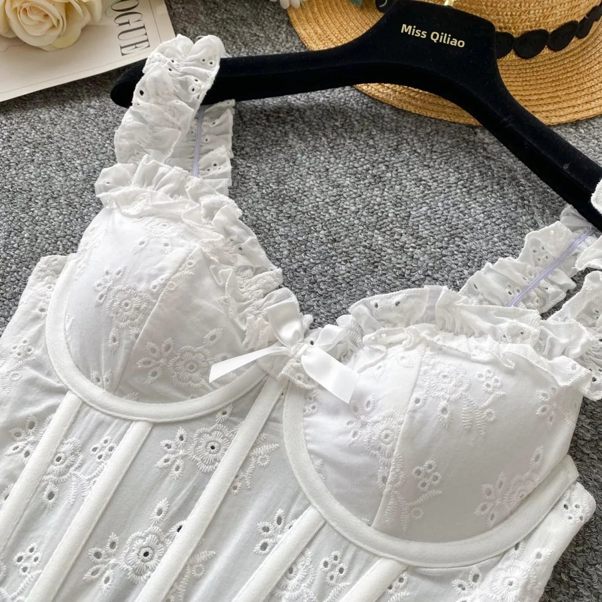 Sweet Heavy Embroidery Hollow out Strap Vest Women Summer Pure Desire Spicy Fibone Slimming Top Women's Faion Outfit