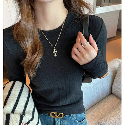 Women’s Soft-Wear Top Ribbed Crew-Neck Base Layer, Long-Sleeved T-Shirt Suitable for Layering or Wearing on Its Own