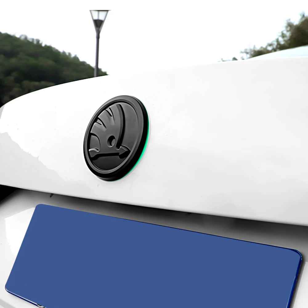 8/9/10cm Emblem Car Front Hood Badge Rear Trunk Sticker for Skoda Octavia Rapid Fabia S Logo Superb KAMIQ Kodiaq VRS Accessories