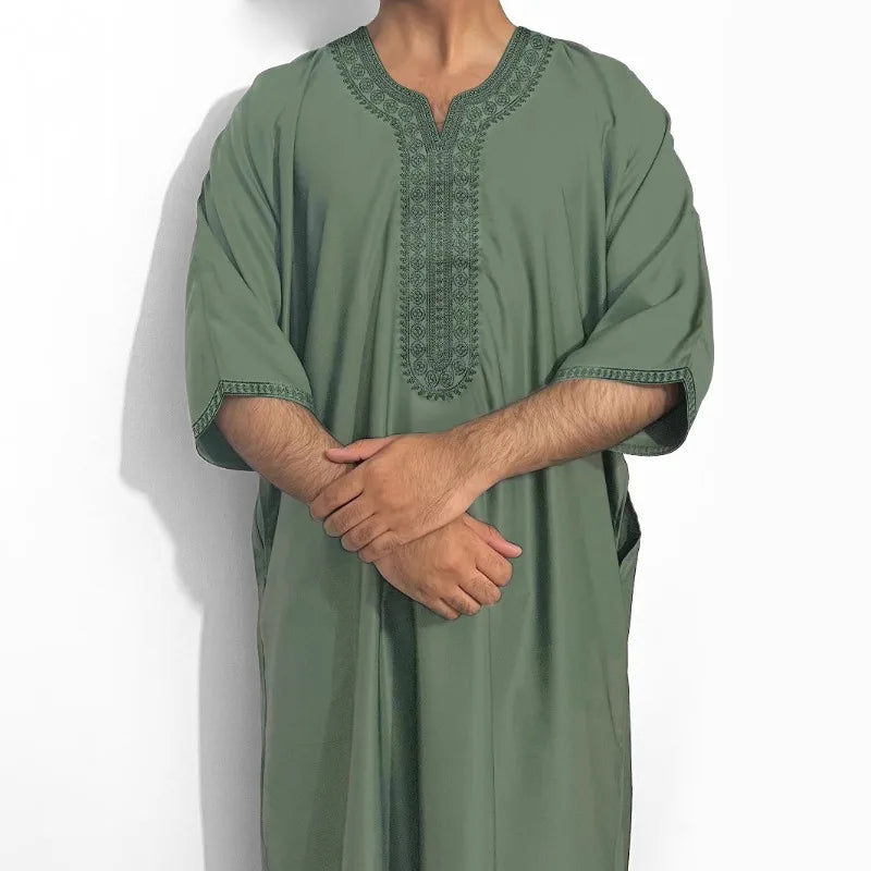 2026 Men's Moroccan Embroidered V-neck Robe Muslim Fashion Abayas with Side Pockets Arab Islamic Clothing Robe Eid Ramadan Dress