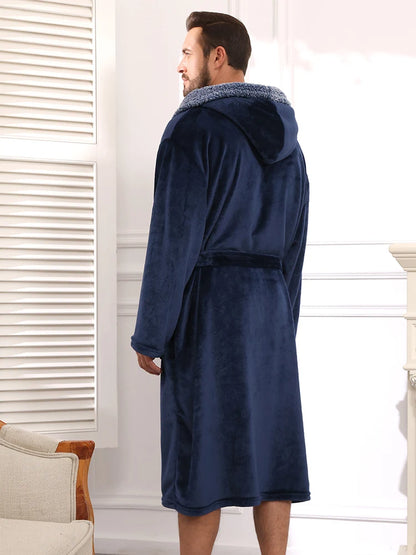 Men‘s Hooded Plush Robe with Pockets, Thick Flannel Bathrobe, Warm Sherpa Lined Collar for Winter Sleepwear & Loungewear