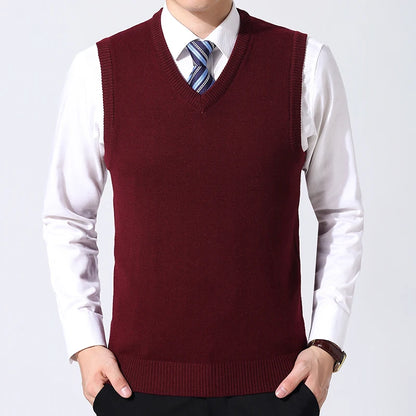 2025 New Fashion Brand Sweater Man Pullovers Vest Slim Fit Jumpers Knitwear Sleeveless Winter Korean Style Casual Clothing Men