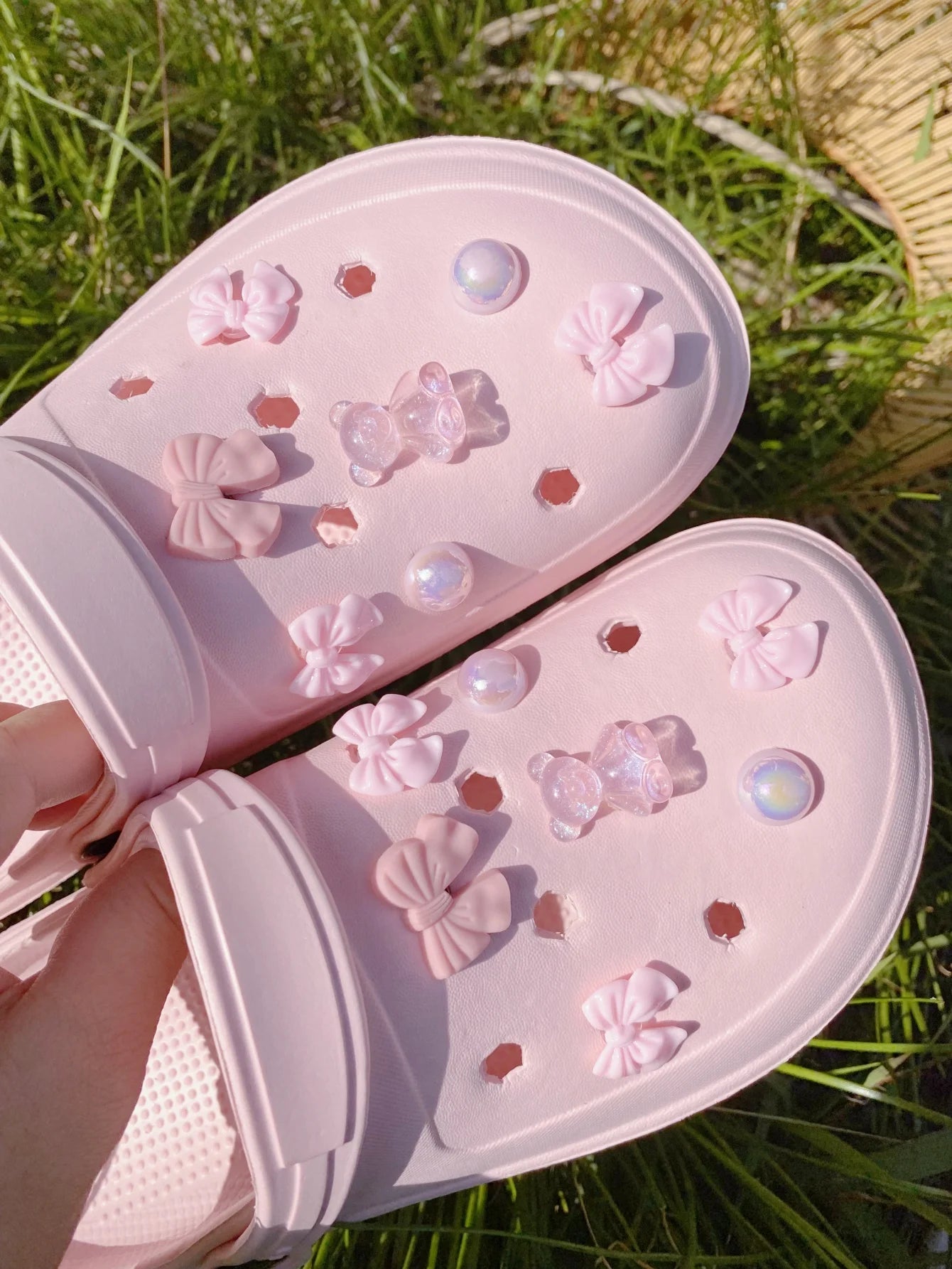 12 pieces of shoe decoration pink series (bow tie bear, pink butterfly ABS pearl) accessories - easy to install removable DIY de