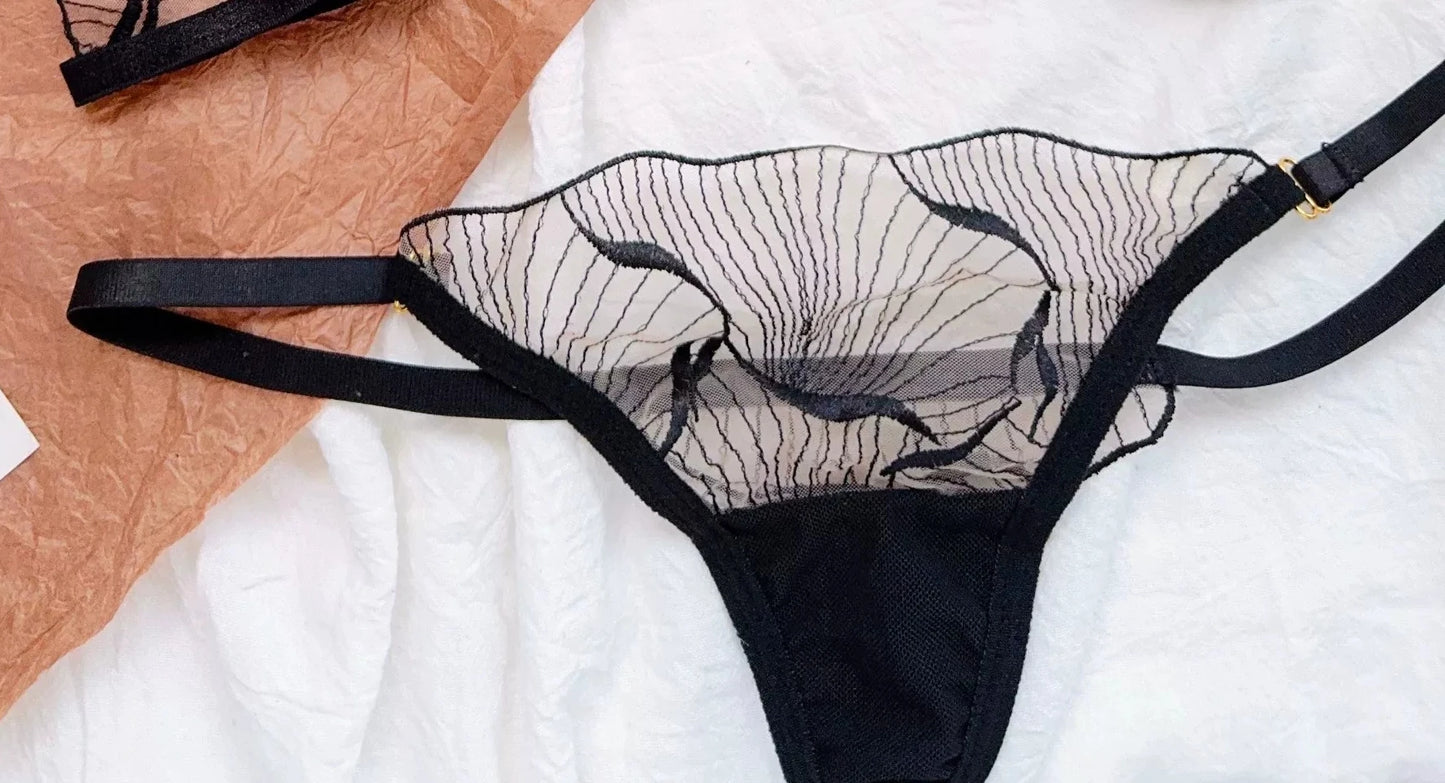 Conjunto Lingerie Mulher Fecho Frontal Renda Francesa Taça Triangular Sem Aro Alças Finas Espalda Melhorada Levemente