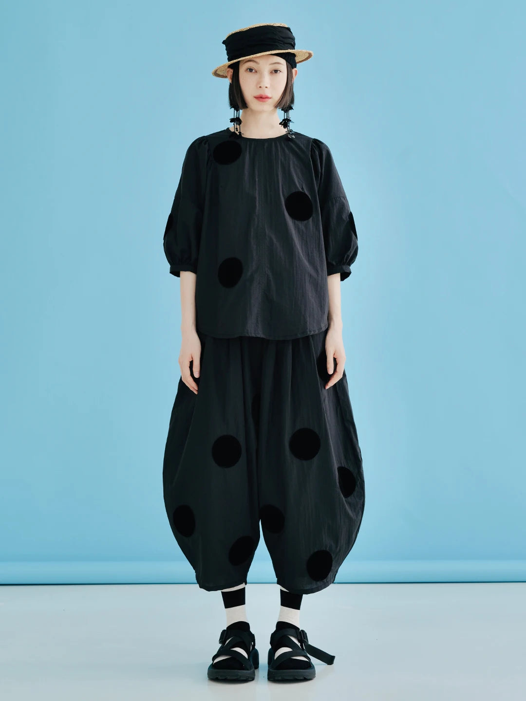 IMAKOKONI Original Design Black Polka Dot Half Sleeve Pullover T-shirt Loose Thin Casual Top Summer Women's 223688