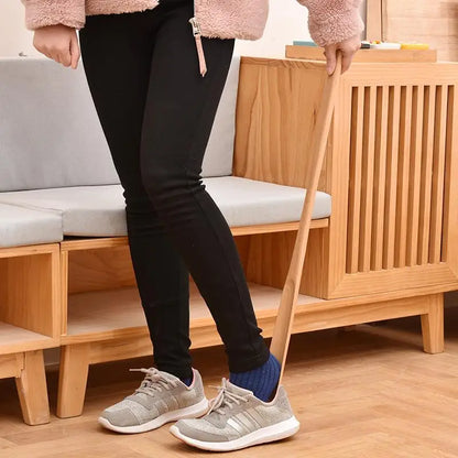 Long Handle Wooden Shoe Horn for Elderly People Home Use Stretchable Clog Puller Household Shoe Scraper Comfortable to Wear
