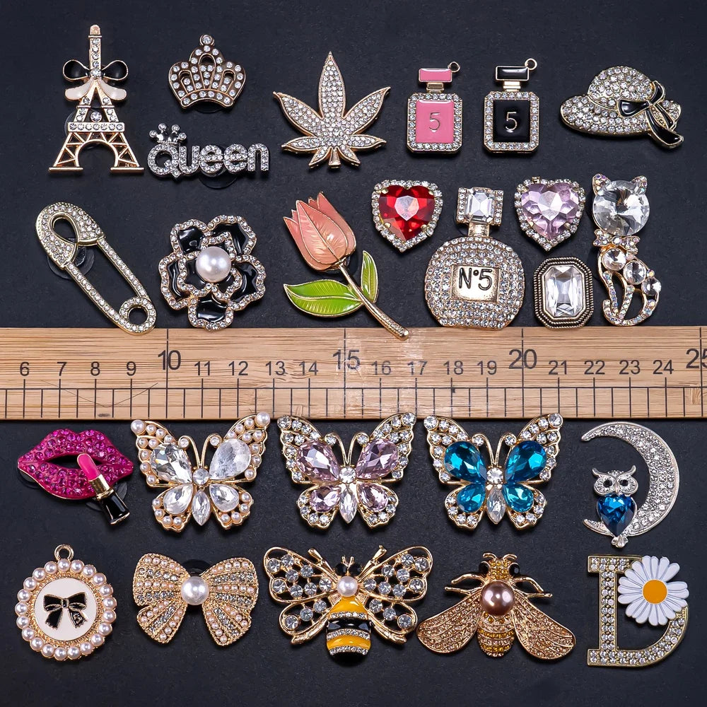 1pcs Designer Golden Crown Metal Shoe Charms Sea Star Shell Luxury Decorations for Shoe Accessorie Heart Pins for Women Girls