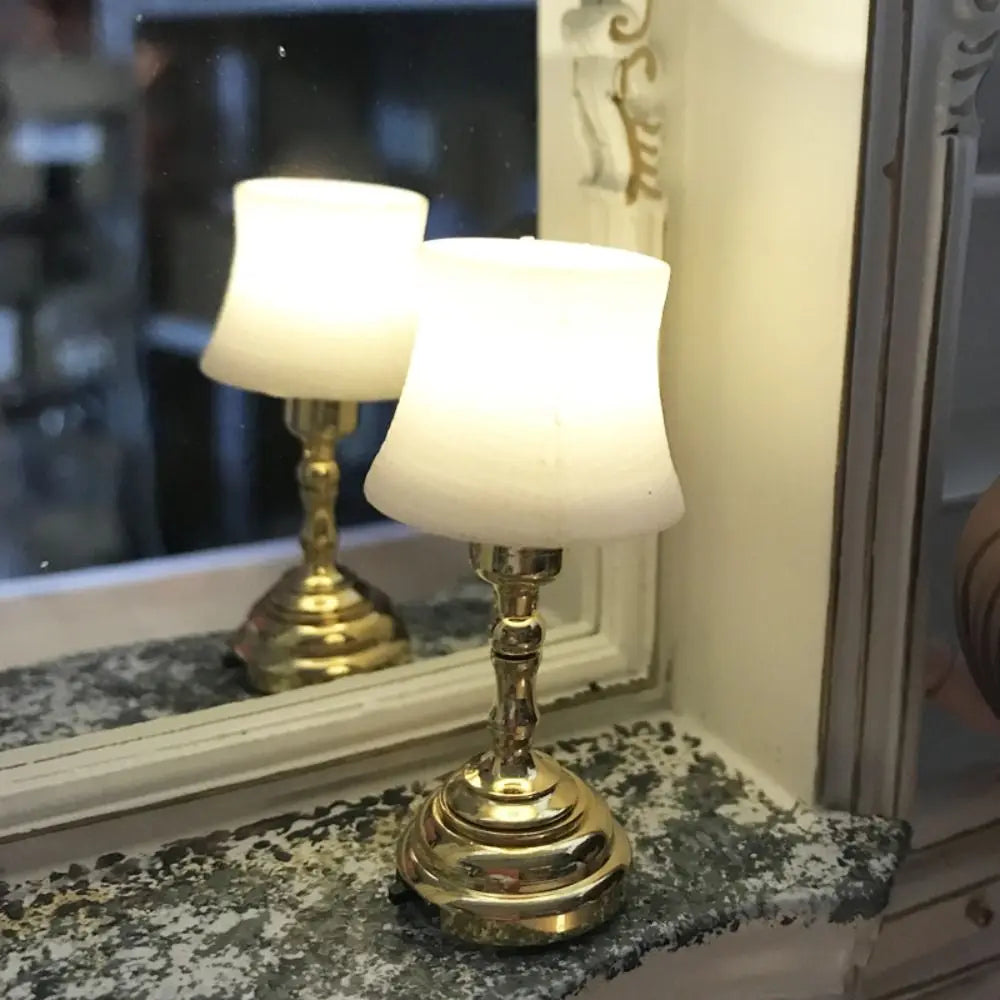 1:12 Scale Dollhouse Miniature Desk Lamp LED Lamp Wall Light Lamp CeilingLamp Doll Decor Toy Doll House Decoration Accessories