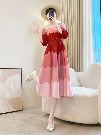 High-end Miyake Style Pleated Dress 2025 Autumn New Slim Flower Bud French Tea Break Skirt Fashionable Gradient Long Skirt Women