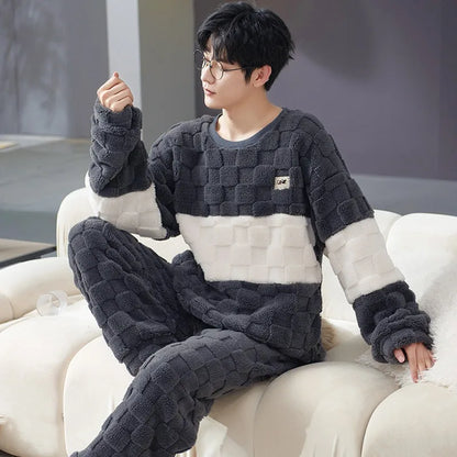 Thickened Warm Sleepwear for Winter Men Coral Velvet Plus-Size Loungewear Two-Piece Set of Soft Flannel Long-Sleeved Pajamas