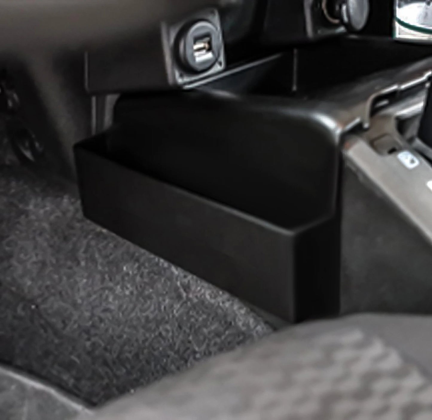Car Gear Shift Storage Box Center Console Organizer Tray Phone Cup Holder for Suzuki Jimny 2024 2025 AT Model Interior Accessory