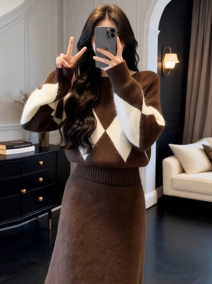 Women's Knitted Sweater Dress Winter 2026 New Style Inner Wear Diamond Pattern Two-Piece Set New Year's Robe Fashionable Ense...