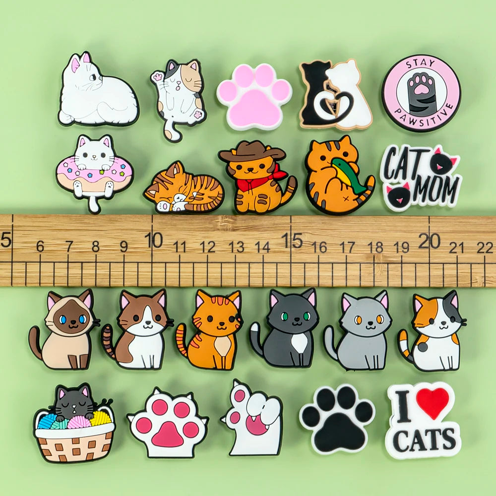 1/50/100pcs Cat Shoe Charms Sphinx Orange Cat Pins for Shoe Accessories Cute Decorations for Kids Women Clog Buckle Ornament