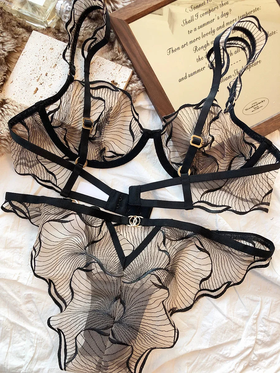2 Pieces Summer Ultra Thin Breathable Women Underwear Sexy Lace Bra French Mesh Temptation Intimates Lingerie and Briefs Sets