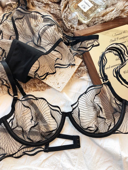 2 Pieces Summer Ultra Thin Breathable Women Underwear Sexy Lace Bra French Mesh Temptation Intimates Lingerie and Briefs Sets