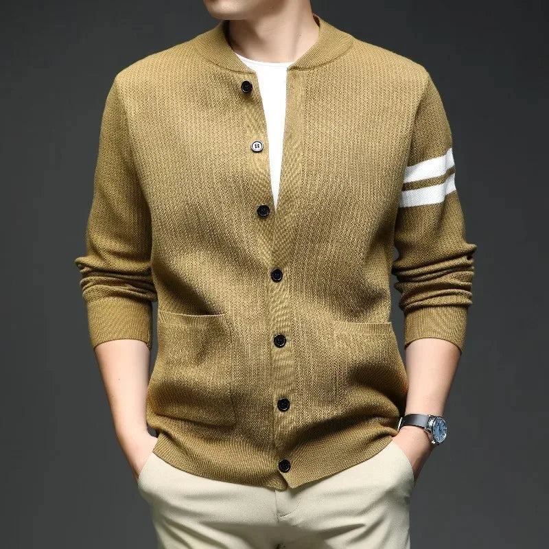 Men's Autumn and Winter 2026 New Casual Cardigan Coat, High-end Sweater Jacket, Color-blocking Advanced Sweater.