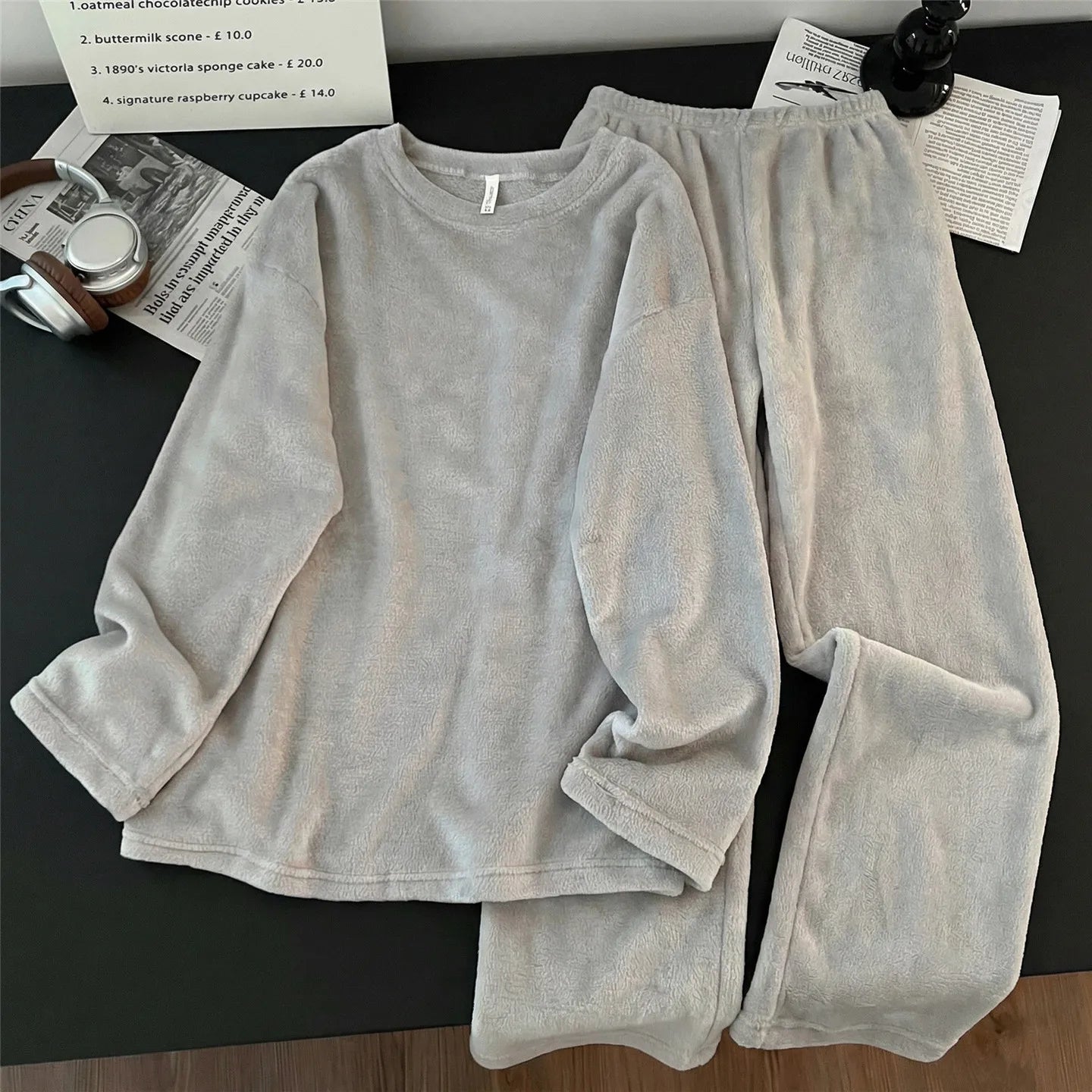 Men's Coral Fleece Pajamas Thickened Flannel Home Clothes Set Casual Loose Fit Autumn Winter Warm Sleepwear round Neck Sweats...