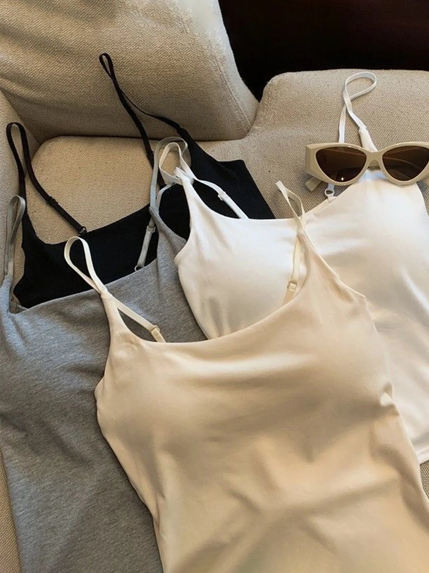 Summer New Small Strap Vest with Chest Pad Backless Integrated Inner And Outer Wear Slimming  Color Short Top for Women