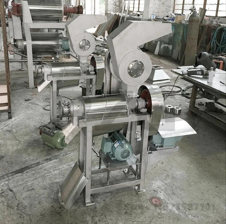 Multi-Purpose 500kg Spiral Juice Extractor Industrial Spiral Crushing Type Juice Machine For Apple Pear Carrots Pineapple Ginger