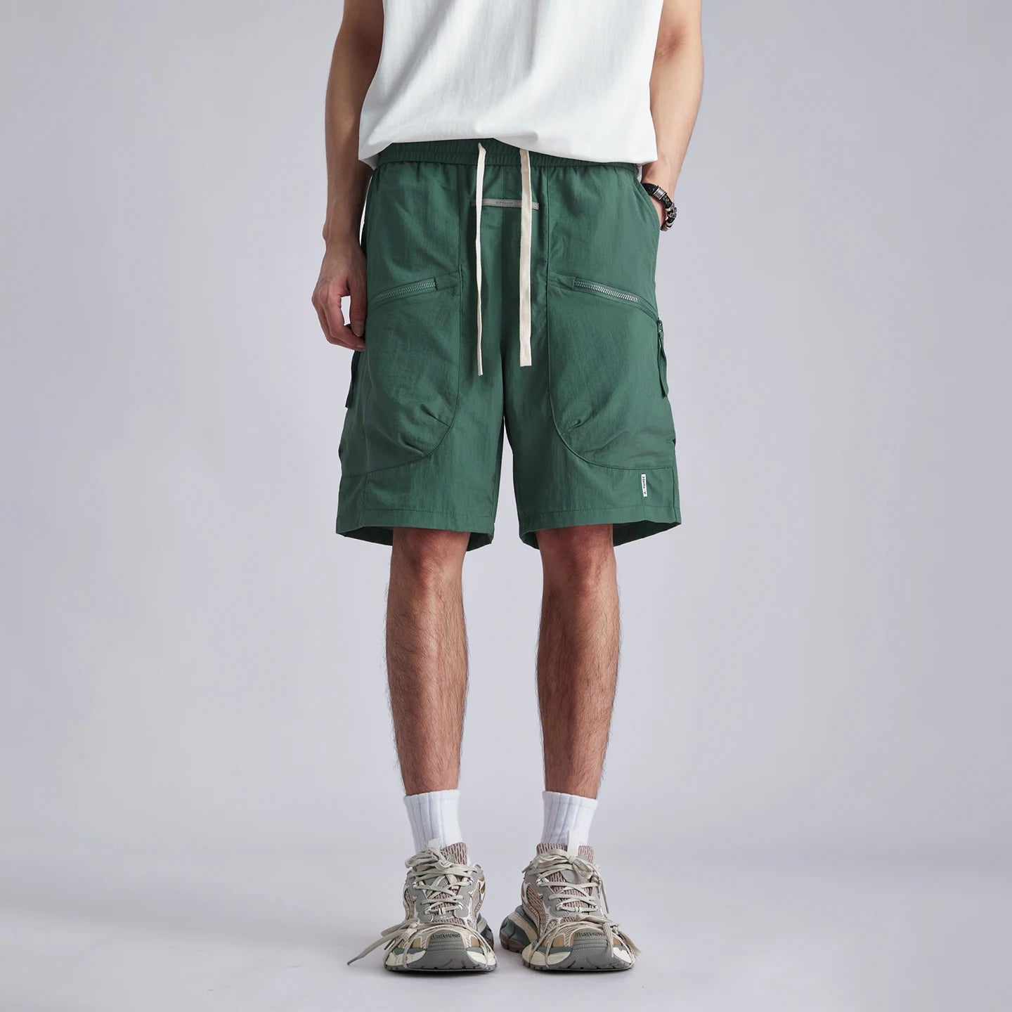Fashion Men Techwear Diagonal Zip Big Pockets Cargo Shorts 2026 Summer Loose Breathable Outdoor Straight 5 Inch Bermuda Shorts