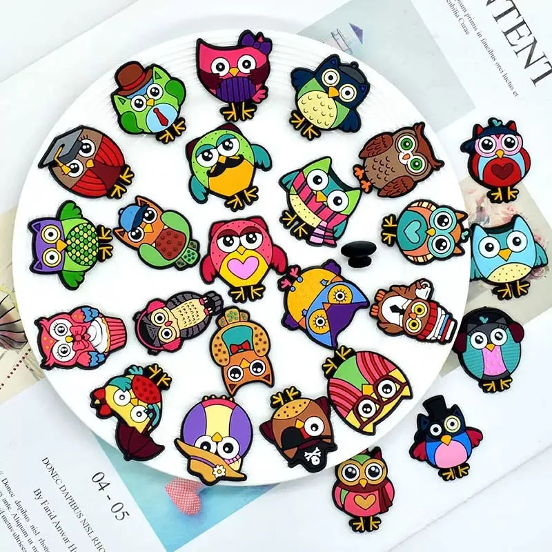 25-100Pcs Various Owl PVC Clog Buckle Charms Children Lovely Bird Garden Shoe Decorations DIY Wristband