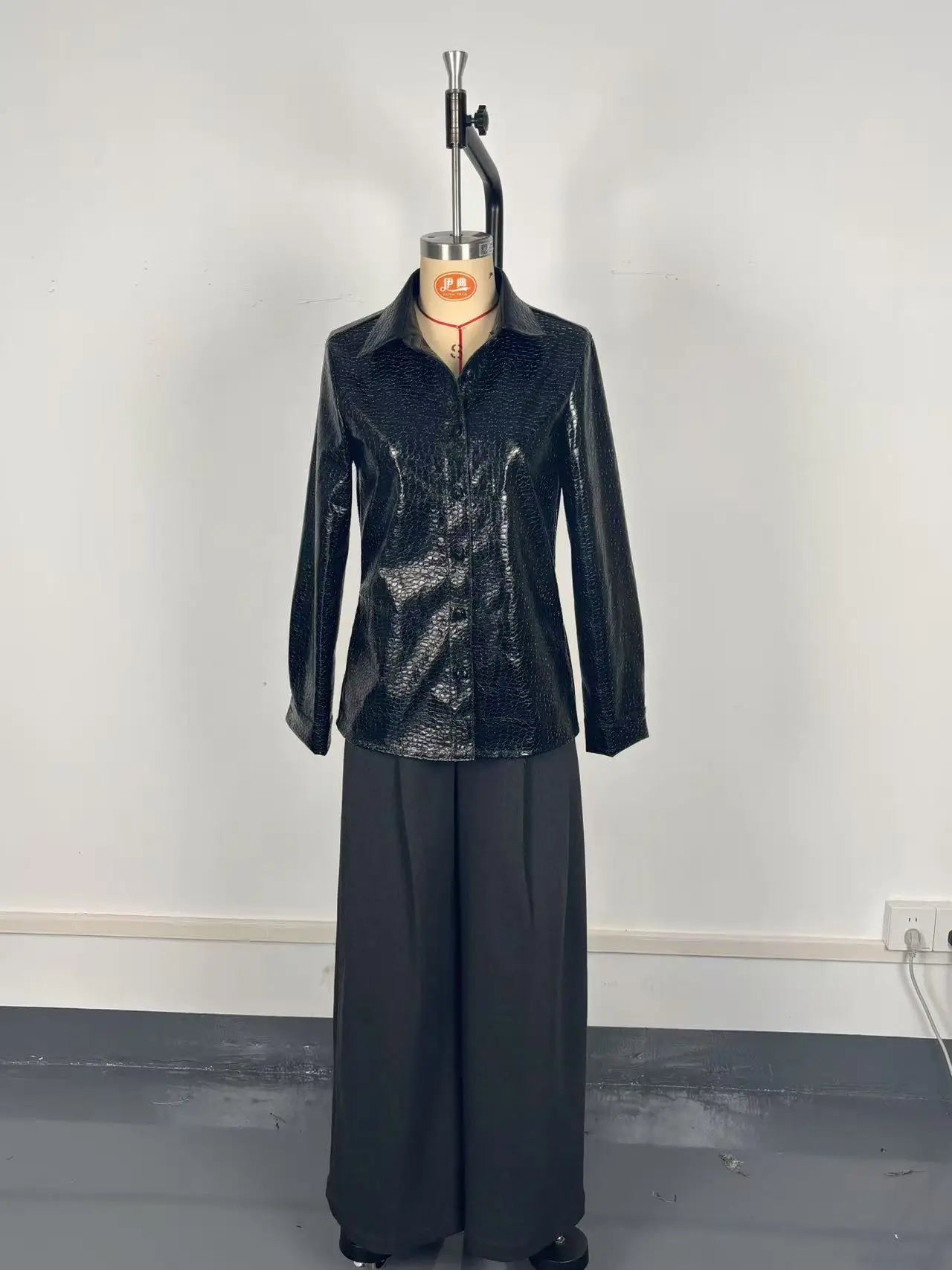 Elegant Long Sleeve PU Leather Shirt Women's Black Button up Snake Skin Pattern Fashionable Top for Autumn Winter