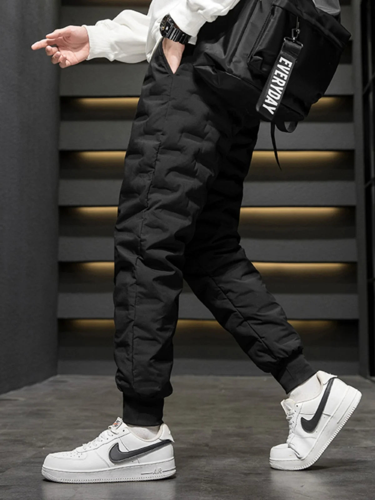Thickened Lamb Velvet Men's Winter Outdoor Wear Windproof Coldproof Fleece Lined Pants Large Size Warm Waterproof down Cotton...