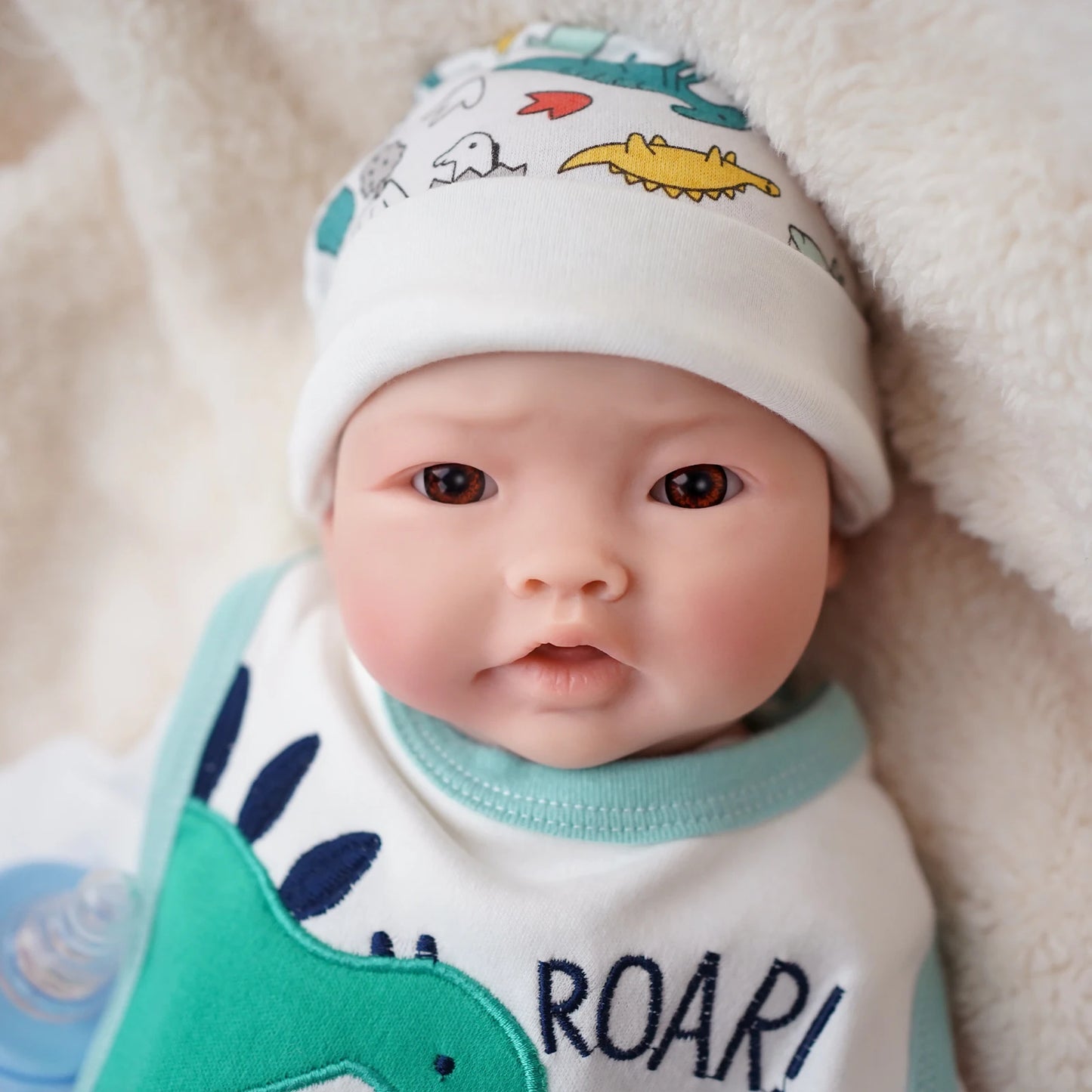 17" Full Silicone Reborn Baby Doll-Soft,Realistic Newborn, Full Body Silicone Not Vinyl Perfect Gift for Collectors Parents