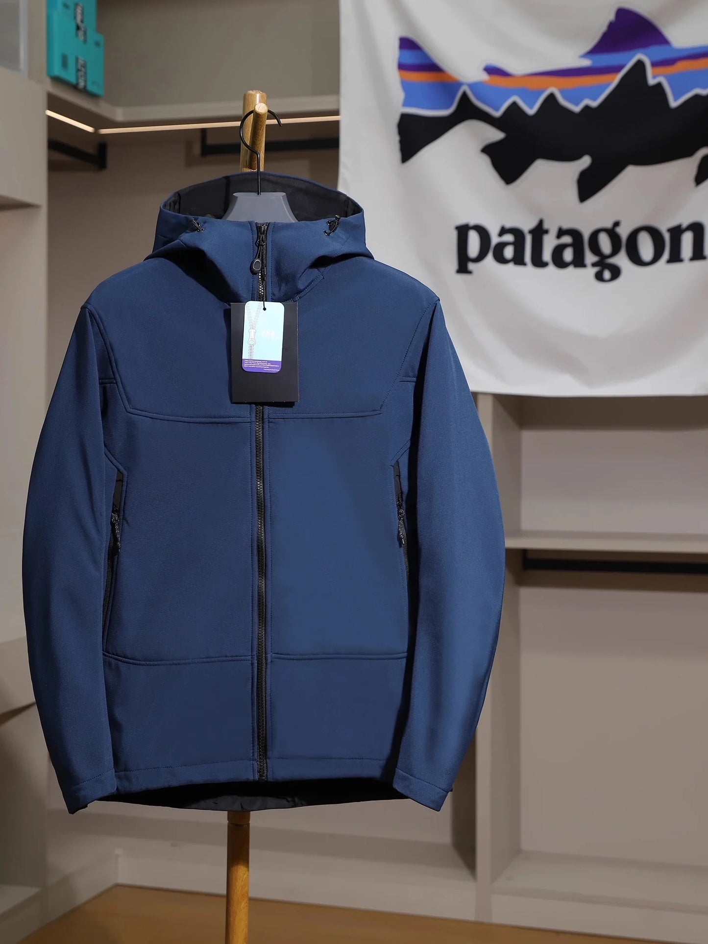 Thickened Fleece Lined Outdoor Windproof Waterproof Men's Hooded Soft  Jacket Warm Breathable Casual Style Coat for Autu...