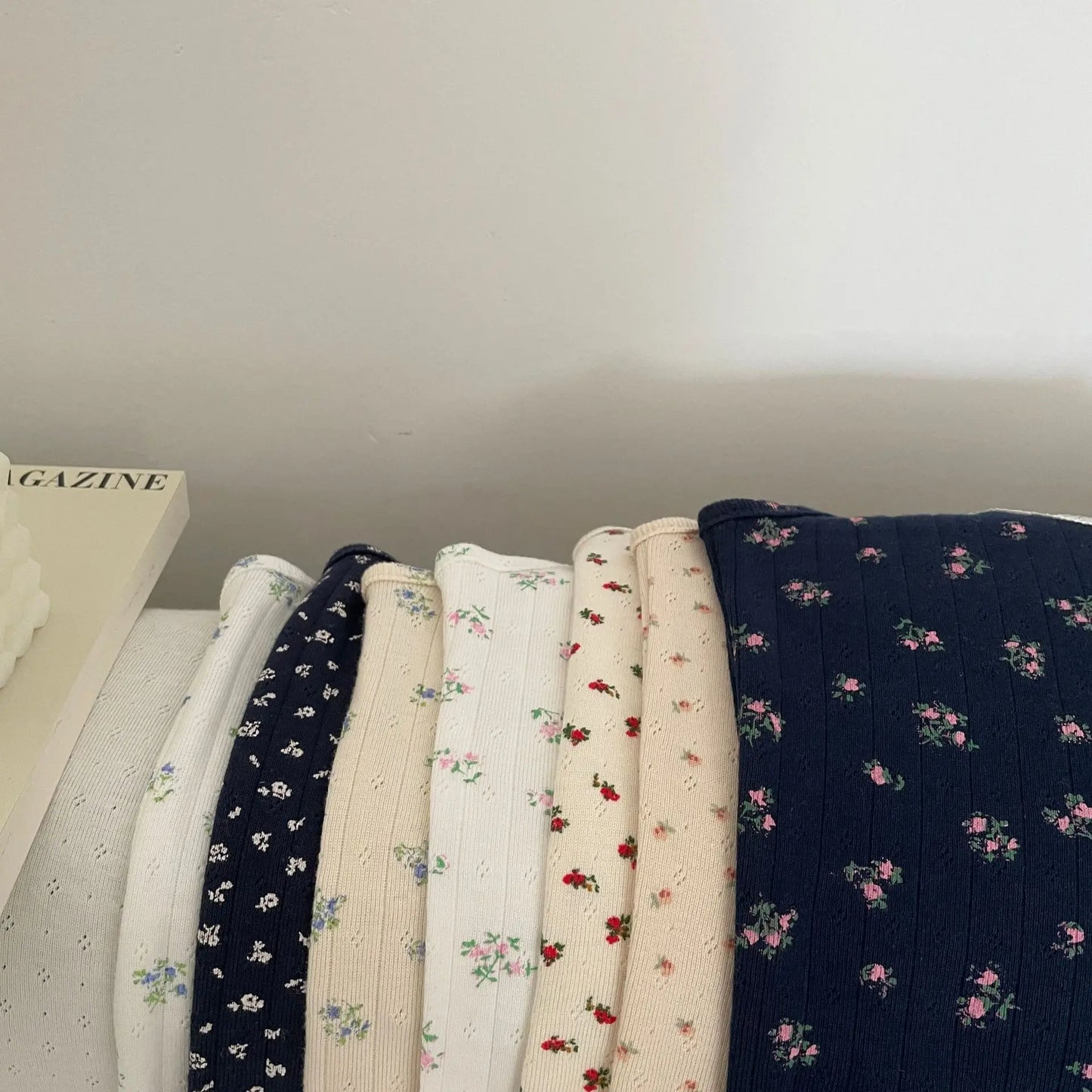 Bow Floral Eyelet Lace Trim Tank Tops Women Summer Cotton Sleeveless Slim Camisole Girls Sweet Cute Preppy Style Crop Top Y2K