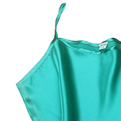100% mulberry silk, silk, satin, breathable candy color, short backing, small suspender vest for women.