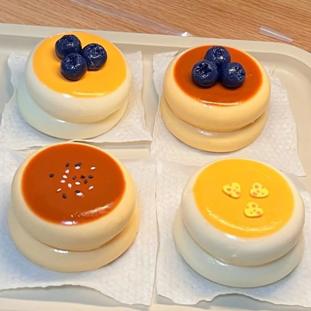 Simulation Soufflé Fiddy Squeeze Toy Decompression Pressure Relief Fingertip Toy Blueberry Strawberry Slow Rebound Toy