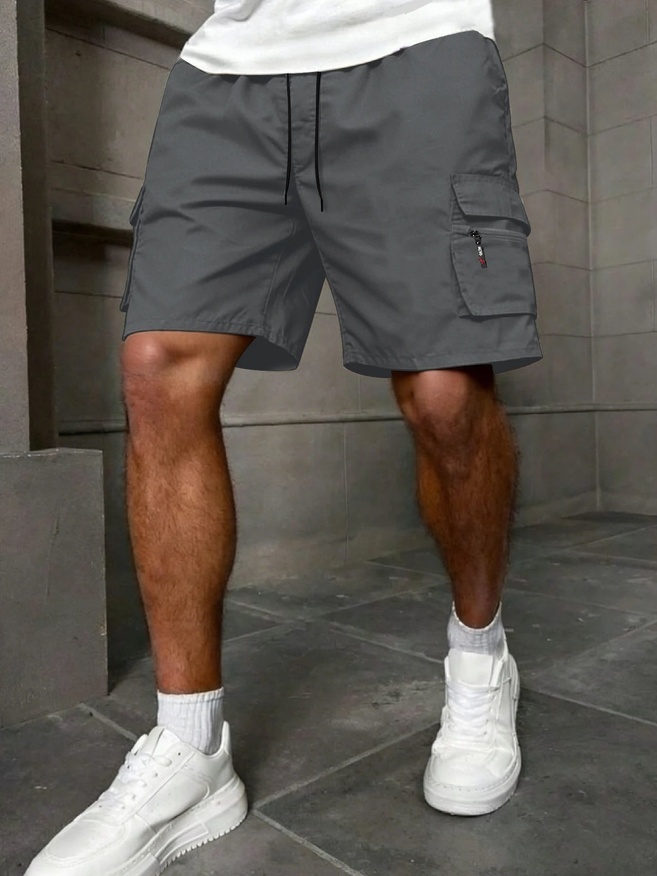 Men's Cargo Shorts: Woven, non-stretch fabric in a simple solid color, featuring an American street-style Hip-Hop aesthetic