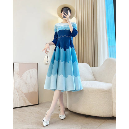 High-end Miyake Style Pleated Dress 2025 Autumn New Slim Flower Bud French Tea Break Skirt Fashionable Gradient Long Skirt Women
