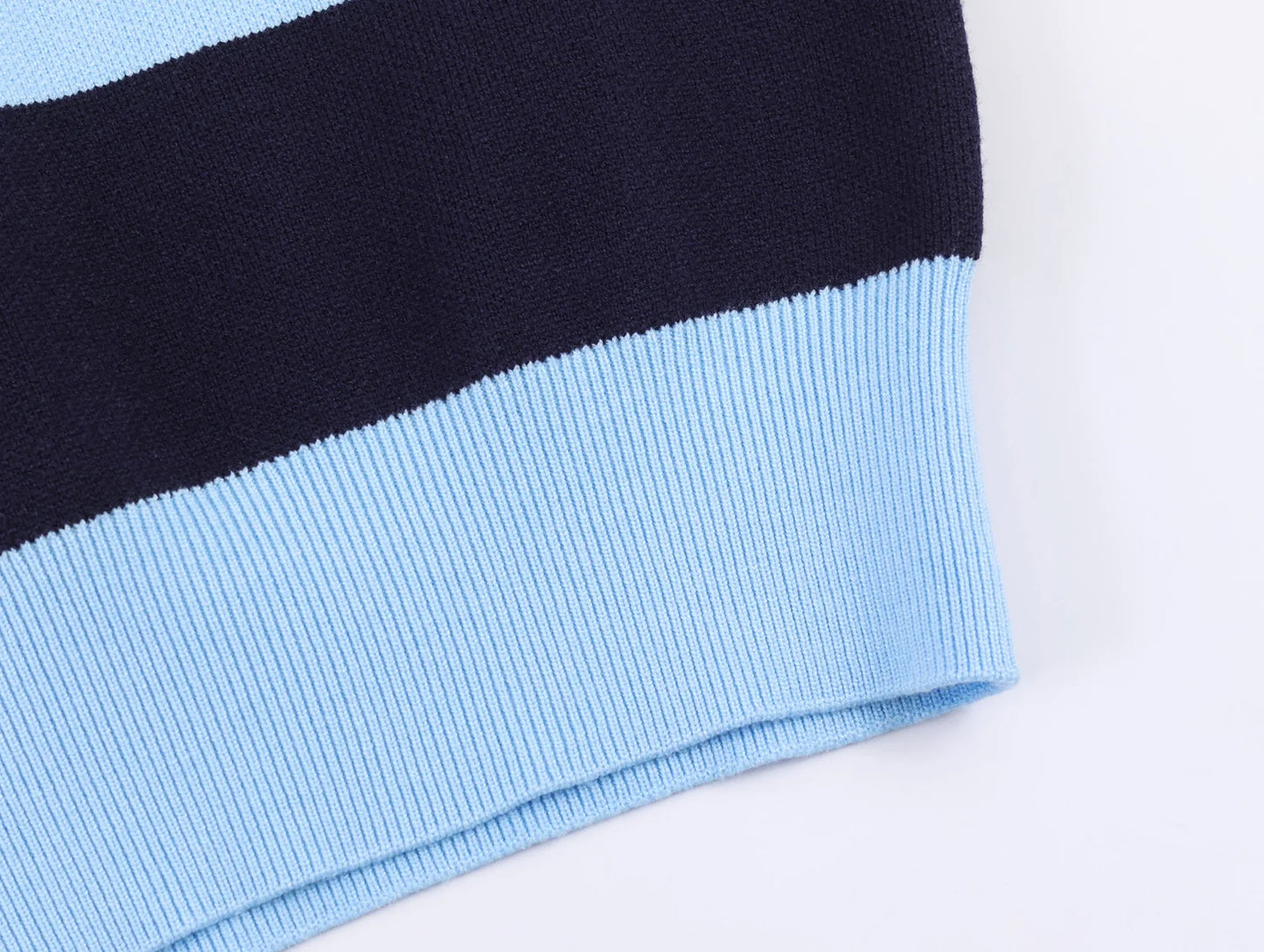 JNLEAOG Fashionable Striped Knitted  Shirt Women's Loose Fit Classic Pattern Long Sleeve Youthful Vitality Autumn New Arr...