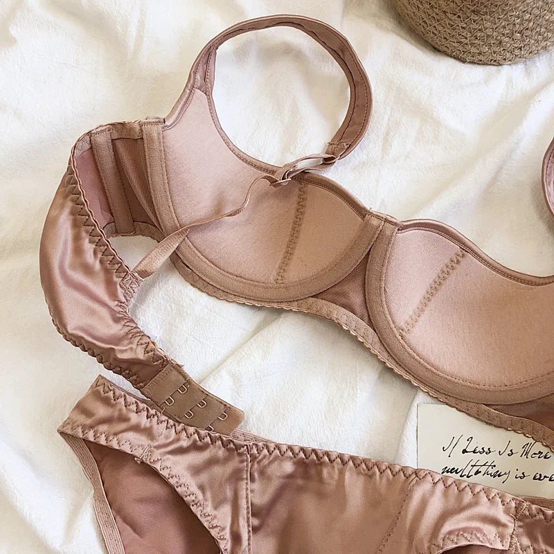 Sexy small half cup top support retro style niche underwear set bra glossy bralette with steel ring women lingerie panty suit