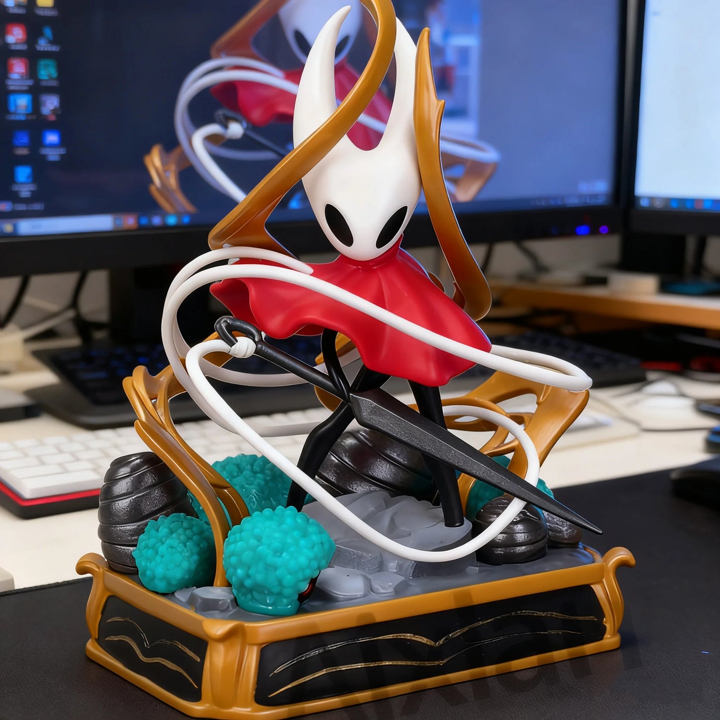 NEW Game Hollow Knight: Silksong  Anime Figure PVC Action Figure Collectible Model Halloween Christmas Gift Toy Doll