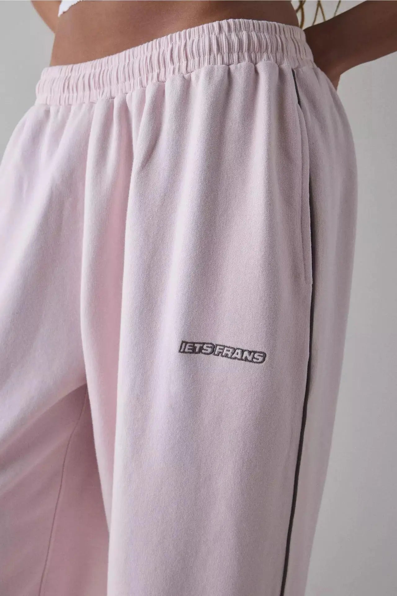 Loose Comfortable Straight Leg Pants Elastic Waist Casual Trousers Mid-Low Waist PVC Fabric Ladies Spring Season Fashion
