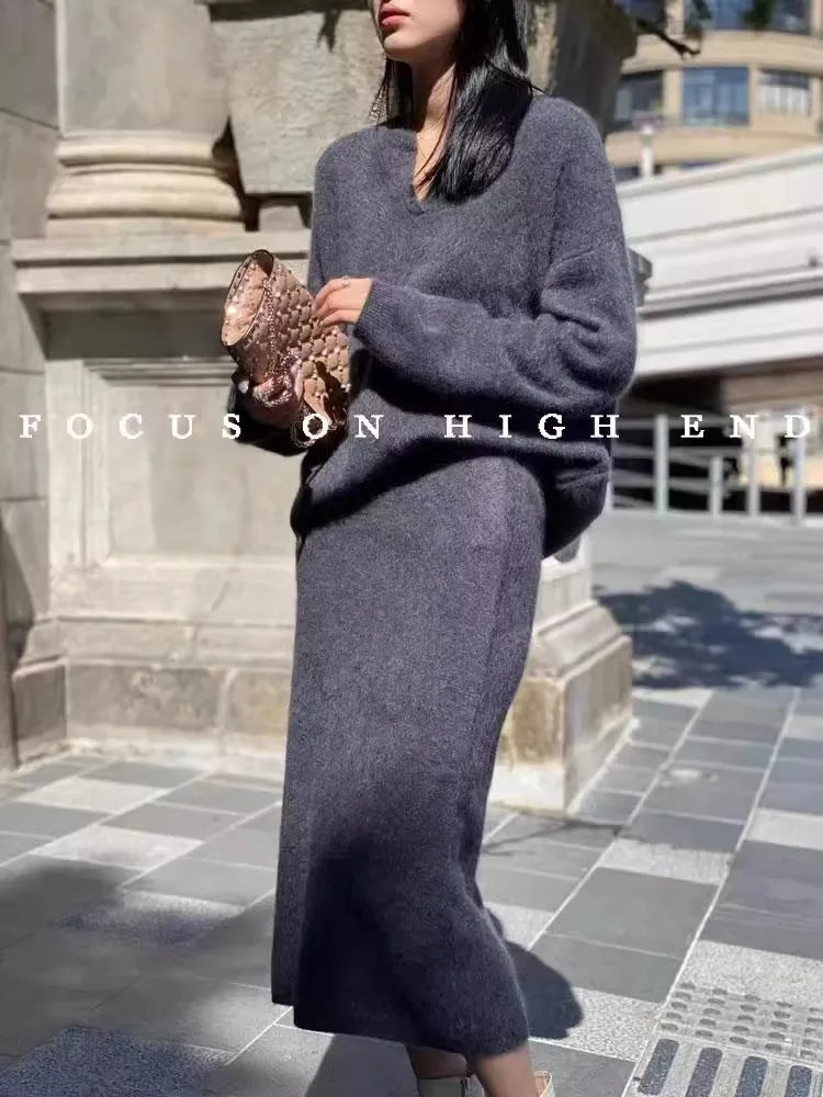 100% cashmere suit a solid-color POLO collar loose sweater and a mid-length skirt a two-piece set